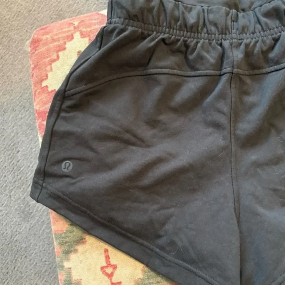 Lululemon Inner Glow Short 3" Terry Black Size 14 Womens Plus Pockets - Picture 2 of 16